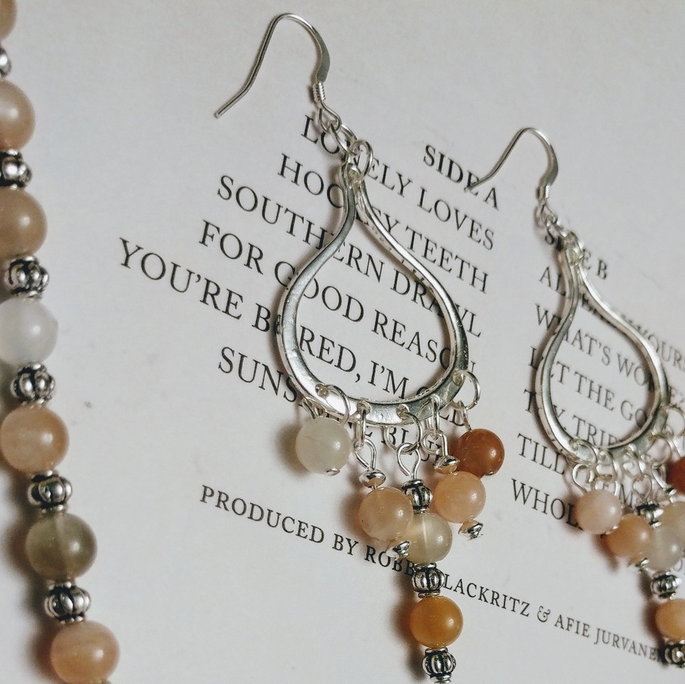 🚫SOLD🚫🌙 Moonstones & Silver Have I Some🌙🆕 - Picture 2 of 7